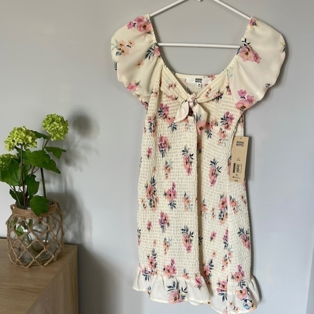 Madden NYC NWT floral mini dress size medium Easter dress​